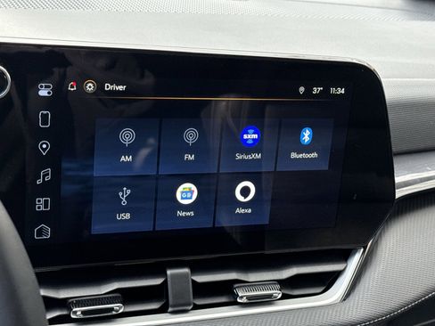 Used 2025 Chevrolet Equinox LT w/ Convenience Package II image 18