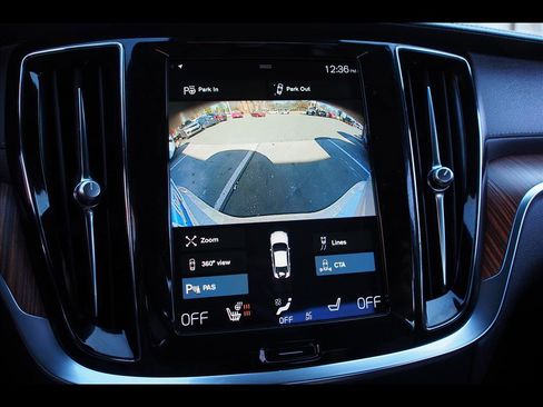 Used 2022 Volvo S60 B5 Inscription w/ Advanced Package image 32