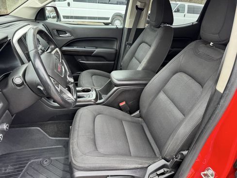 Used 2018 GMC Canyon SLE w/ SLE Convenience Package image 12