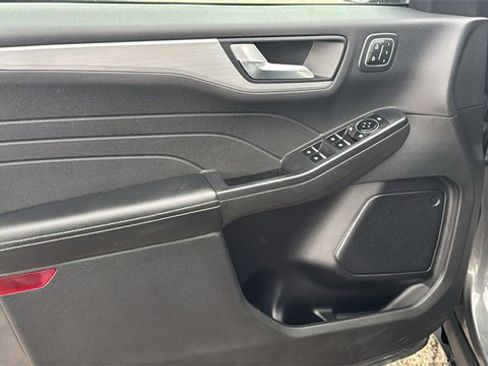 Certified 2023 Ford Escape Platinum image 9