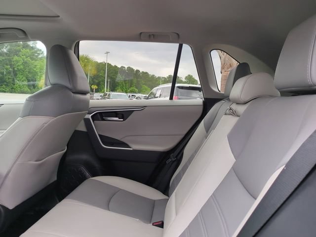 Used 2019 Toyota RAV4 XLE Premium w/ Cold Weather Package FWD image 15