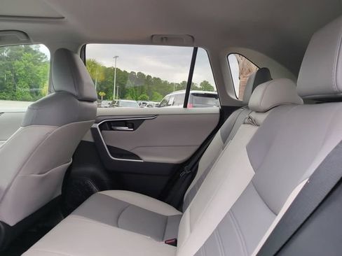 Used 2019 Toyota RAV4 XLE Premium w/ Cold Weather Package FWD image 15