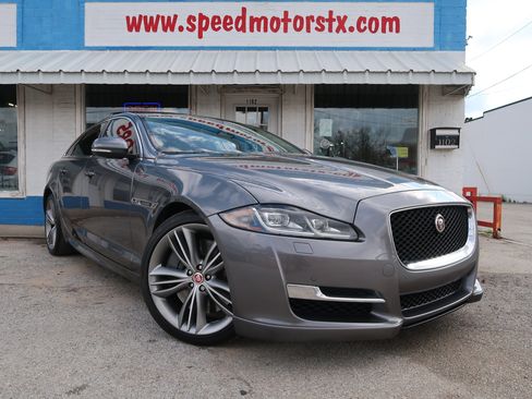 Used 2016 Jaguar XJ Supercharged image 2