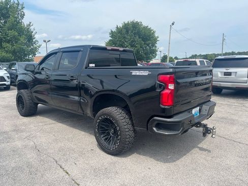 Used 2020 Chevrolet Silverado 1500 LT Trail Boss w/ Midnight Edition AWD/4WD image 4