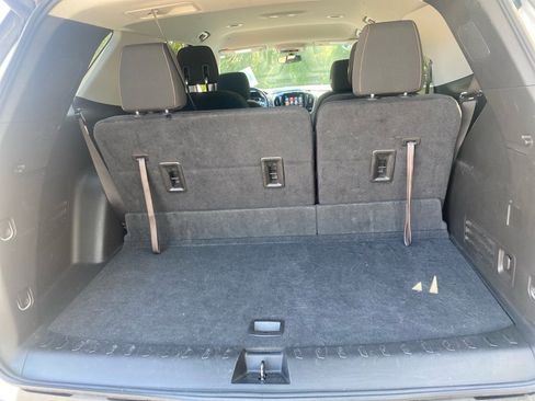Used 2018 Chevrolet Traverse LT image 21