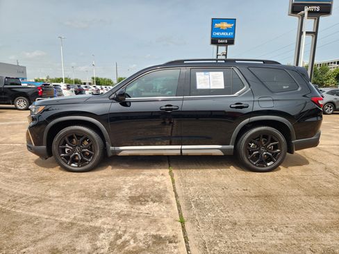 Used 2025 Honda Pilot Elite image 5