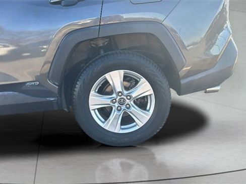 Used 2019 Toyota RAV4 LE image 36