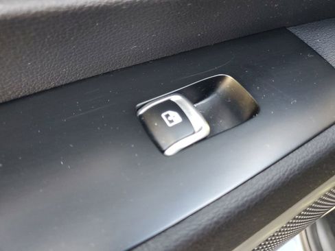 Used 2022 Kia Telluride LX image 15