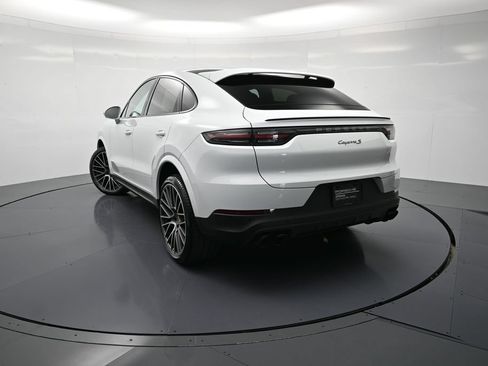 Certified 2023 Porsche Cayenne S AWD/4WD image 38