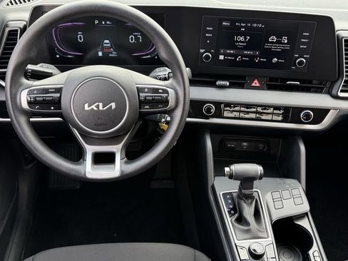 Used 2025 Kia Sportage LX image 12