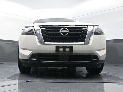 Used 2024 Nissan Pathfinder SV AWD/4WD image 32