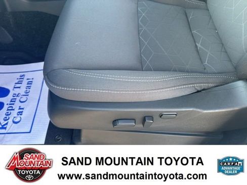 Used 2025 Nissan Frontier SV w/ SV Convenience Package RWD image 13