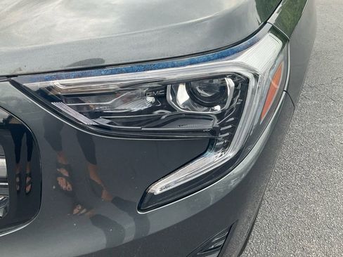 Used 2021 GMC Terrain SLE w/ Driver Convenience Package FWD image 9