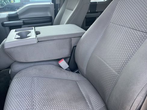 Used 2015 Ford F150 XLT image 10