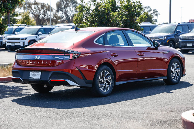 New 2026 Hyundai Sonata Blue FWD image 5