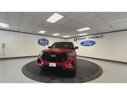 New 2026 Ford Explorer ST w/ Sun And Sound Package image 5