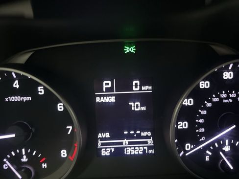 Used 2017 Hyundai Elantra SE FWD image 26
