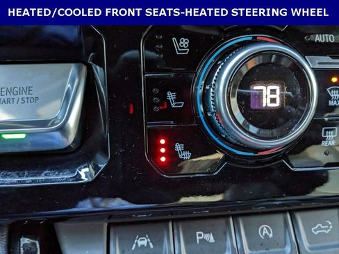 Used 2025 GMC Sierra 1500 AT4 image 6