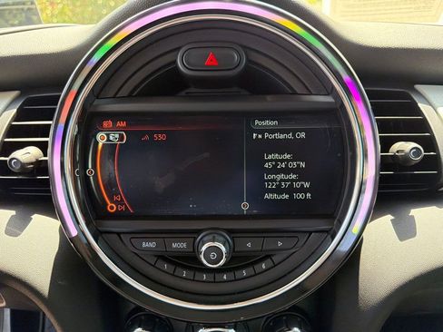Used 2018 MINI Cooper 2-Door Hardtop FWD image 21