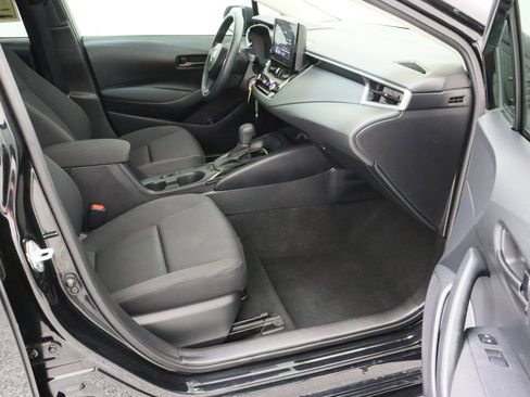 Used 2023 Toyota Corolla LE image 36