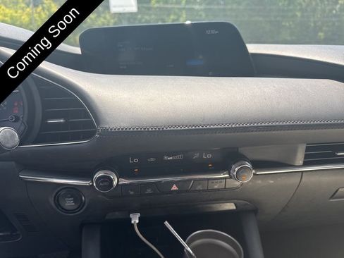 Used 2019 MAZDA MAZDA3 Sedan FWD image 18