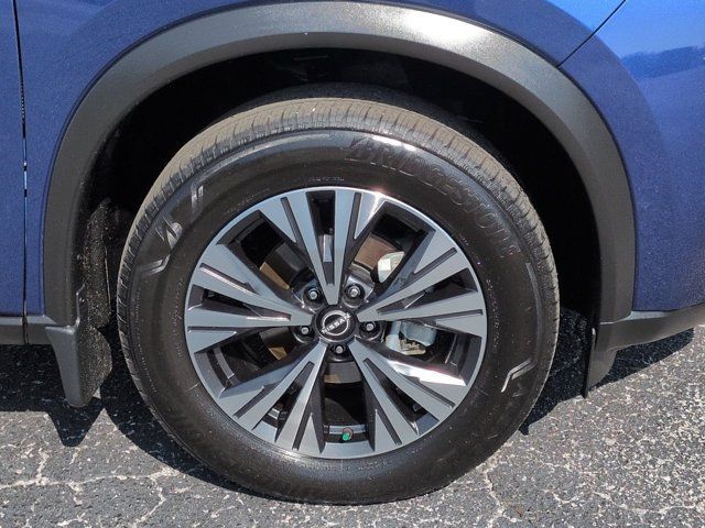 Certified 2023 Nissan Rogue SV FWD image 11