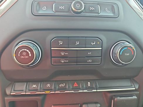 Used 2022 Chevrolet Silverado 1500 Custom AWD/4WD image 23