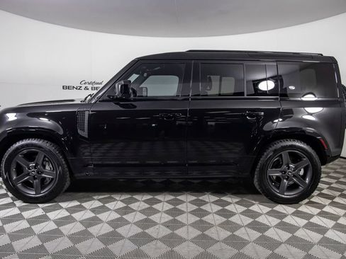 Used 2024 Land Rover Defender 110 X-Dynamic SE AWD/4WD image 10