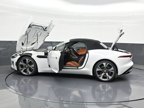 Used 2023 Jaguar F-TYPE Convertible image 31
