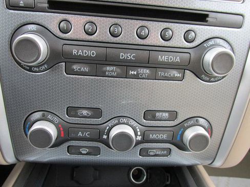 Used 2017 Nissan Pathfinder SL w/ SL Tech Package image 14