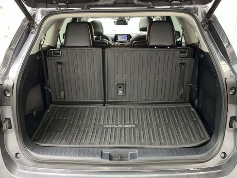 Used 2021 Toyota Highlander XLE image 31