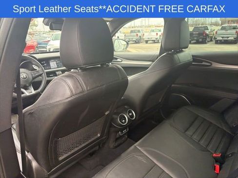 Used 2022 Alfa Romeo Stelvio Veloce image 23