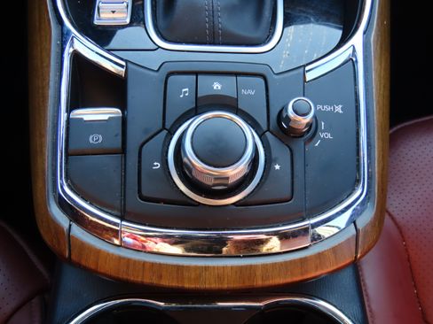 Used 2018 MAZDA CX-9 Signature image 31