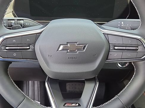 New 2026 Chevrolet Traverse Z71 w/ Driver Confidence Package AWD/4WD image 12