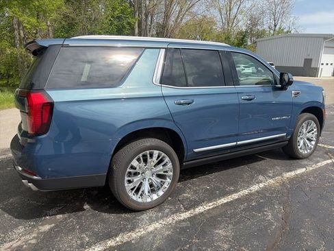 Used 2025 GMC Yukon Denali w/ Sun & Power Step Package AWD/4WD image 3