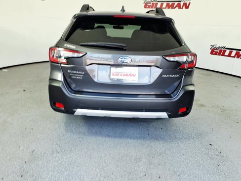 Used 2025 Subaru Outback Limited AWD/4WD image 6