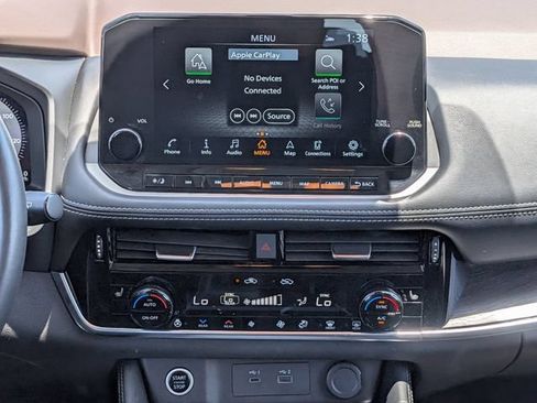 Used 2023 Nissan Rogue Platinum w/ Platinum Premium Package FWD image 18
