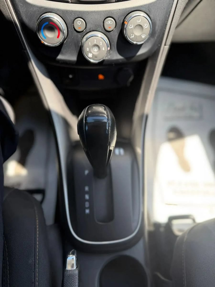 Used 2020 Chevrolet Trax LS FWD image 15