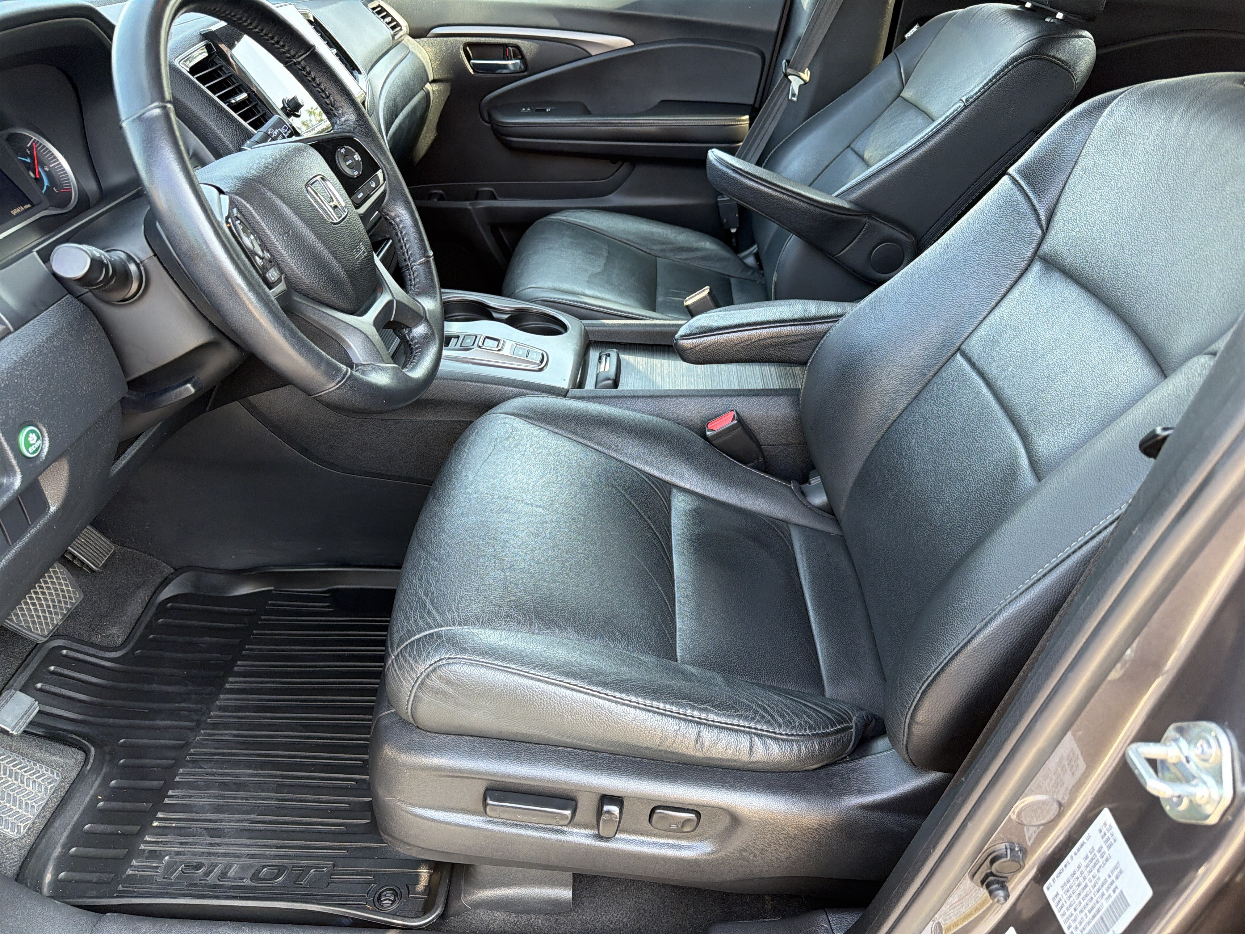 Used 2021 Honda Pilot Special Edition image 2