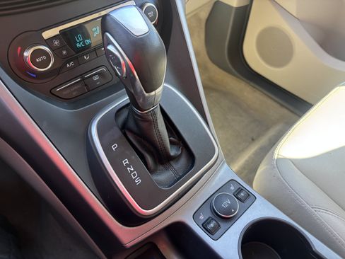 Used 2014 Ford Escape SE w/ Equipment Group 201A AWD/4WD image 21