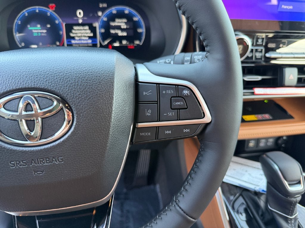 New 2026 Toyota Highlander Platinum AWD/4WD image 16