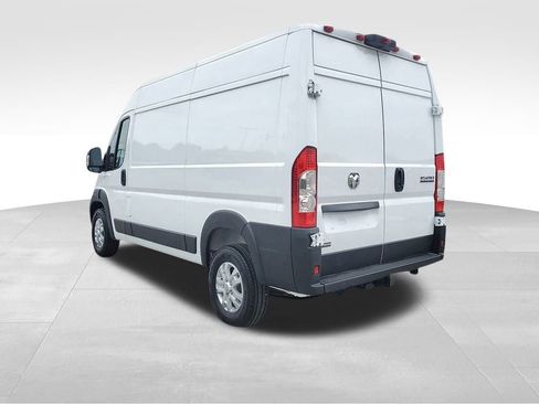 New 2025 RAM ProMaster 1500 w/ Quick Order Package 22G SLT image 3