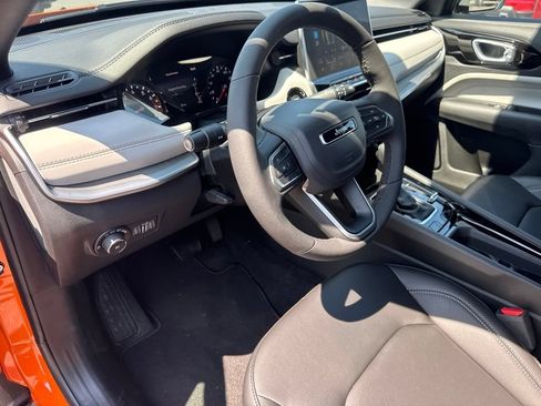 New 2026 Jeep Compass Limited AWD/4WD image 10