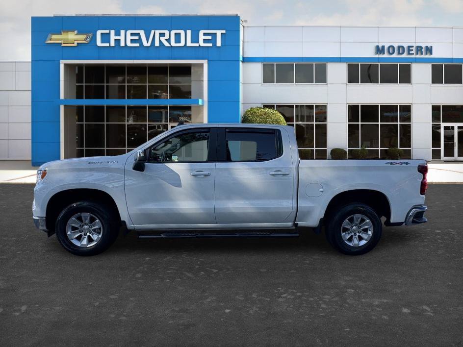 Used 2023 Chevrolet Silverado 1500 LT AWD/4WD image 2