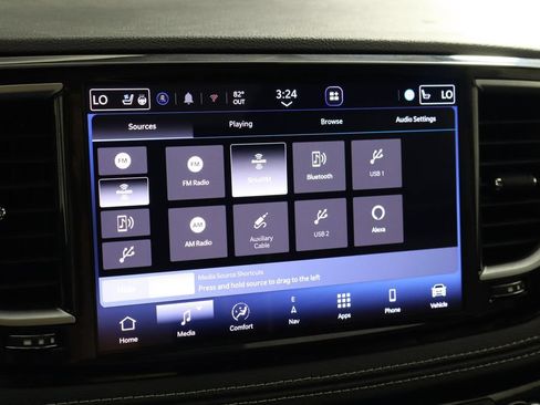Used 2025 Chrysler Pacifica Limited FWD image 30