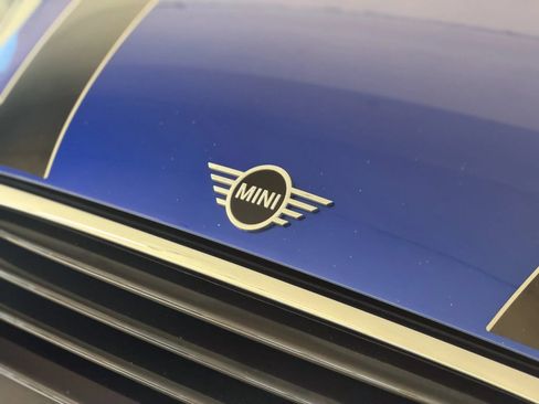 Used 2019 MINI Cooper 2-Door Hardtop FWD image 9