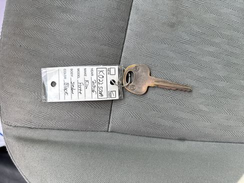 Used 2016 Kia Forte LX FWD image 26