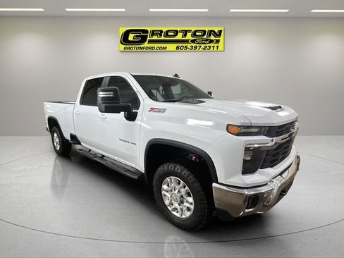 Used 2024 Chevrolet Silverado 3500 LT w/ Convenience Package image 5
