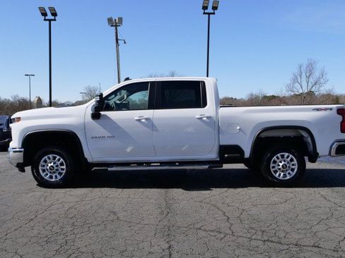 Used 2025 Chevrolet Silverado 2500 LT w/ Convenience Package AWD/4WD image 26