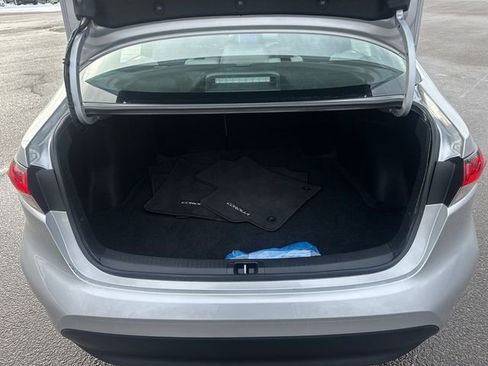 Certified 2025 Toyota Corolla LE image 38